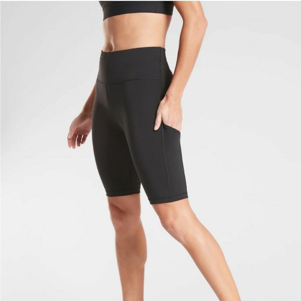 Athleta ultimate stash pocket shorts XS